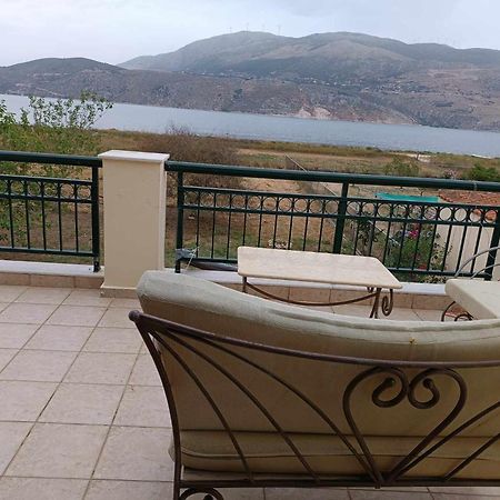 Villa Rania: Ευάερη Βίλα Με Θέα Τη Θάλασσα Lixouri Buitenkant foto
