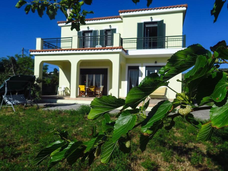 Villa Rania: Ευάερη Βίλα Με Θέα Τη Θάλασσα Lixouri Buitenkant foto