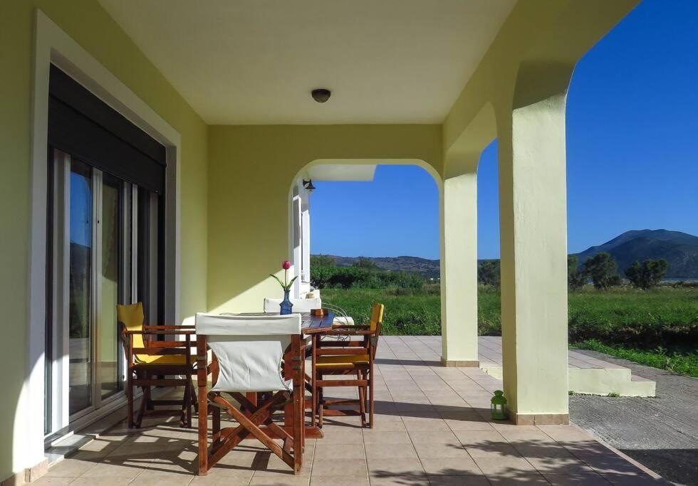 Villa Rania: Ευάερη Βίλα Με Θέα Τη Θάλασσα Lixouri Buitenkant foto