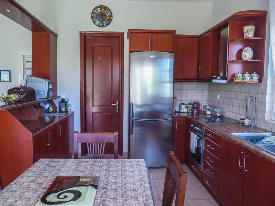 Villa Rania: Ευάερη Βίλα Με Θέα Τη Θάλασσα Lixouri Buitenkant foto